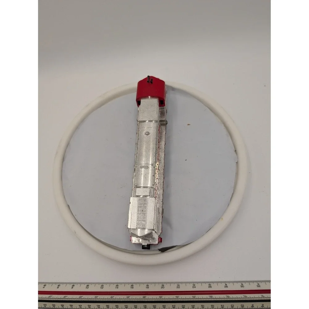 Silver‎ Streak 4301 Diesel Locomotive Model Train Engine Red Silver HO Scale